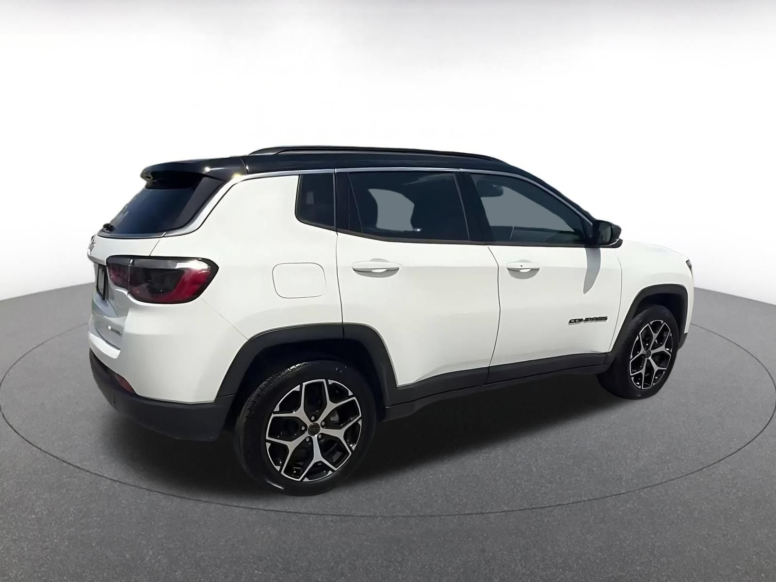 Thumbnail: 2025 Jeep Compass - 15