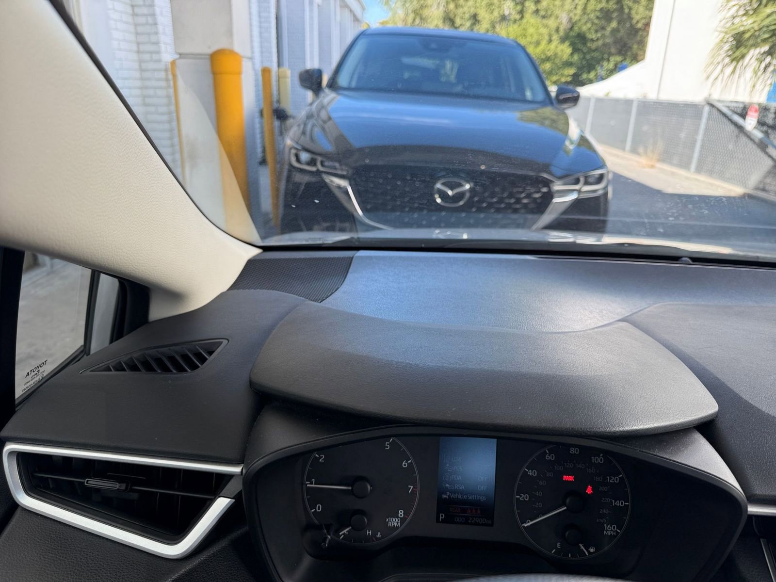 Thumbnail: 2025 Toyota Corolla - 34