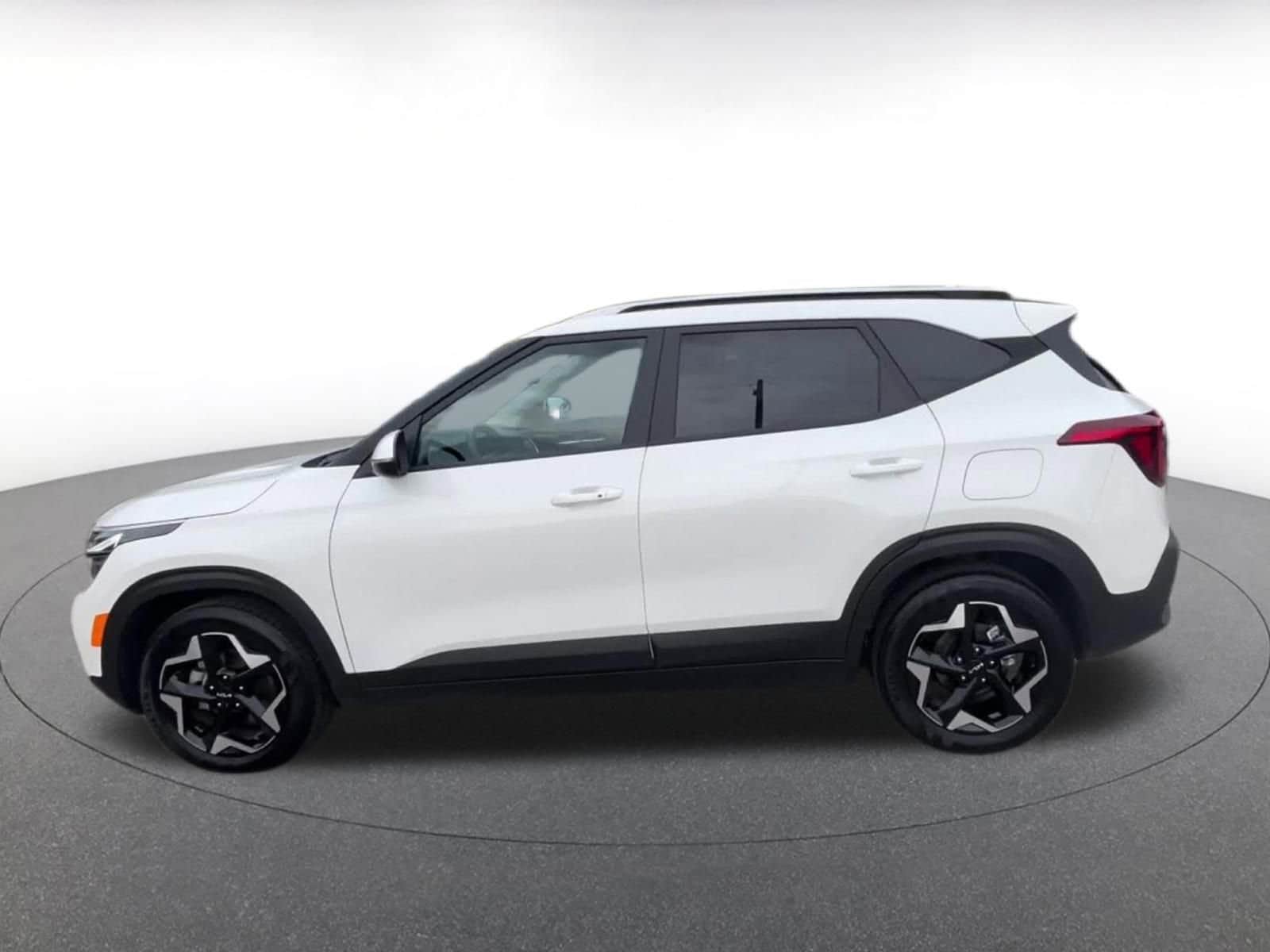 Thumbnail: 2025 Kia Seltos - 9