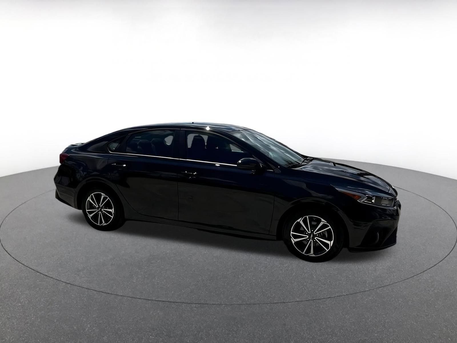 Thumbnail: 2024 Kia Forte - 1