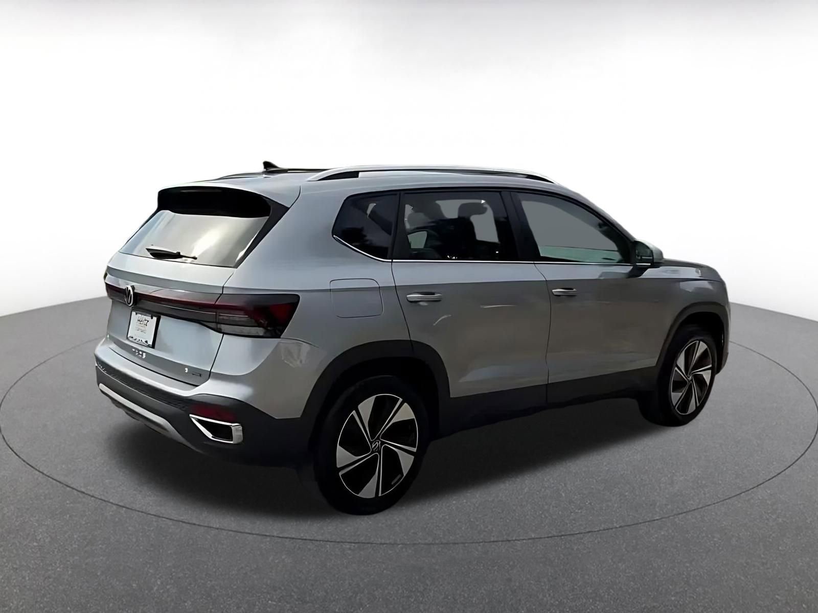 Thumbnail: 2025 Volkswagen Taos - 14