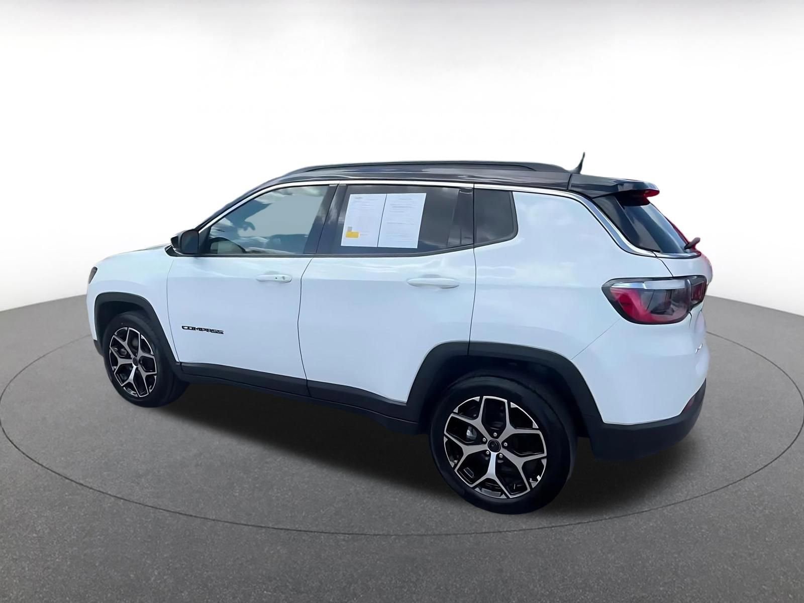 Thumbnail: 2025 Jeep Compass - 10