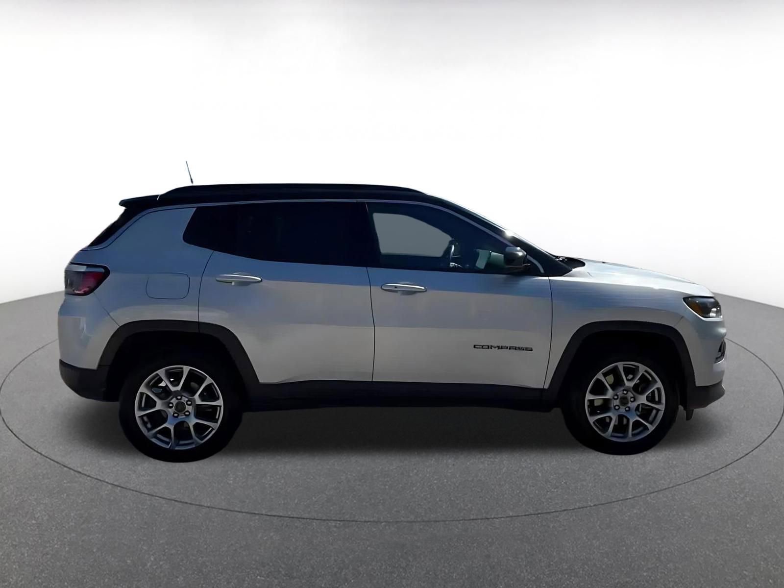 Thumbnail: 2025 Jeep Compass - 16