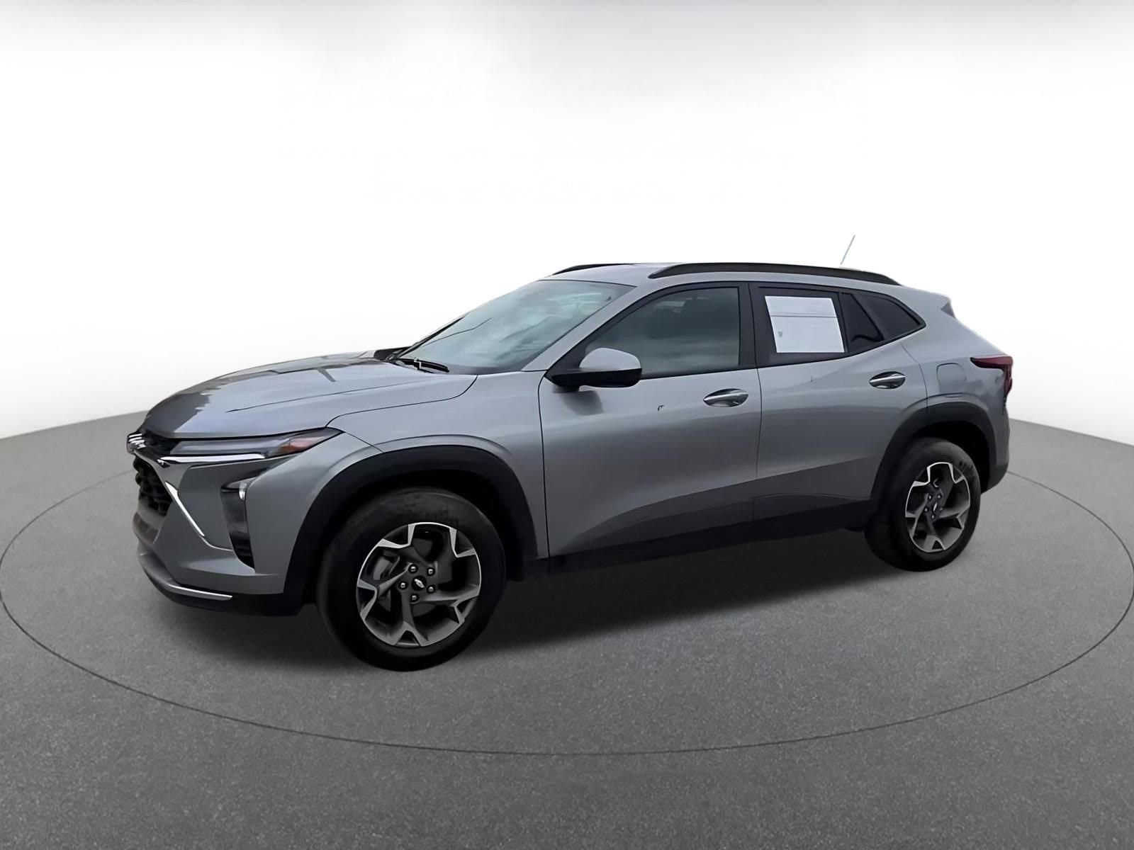 Thumbnail: 2025 Chevrolet Trax - 8