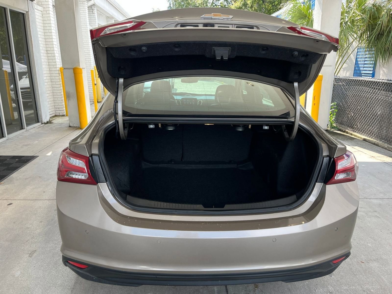 Thumbnail: 2024 Chevrolet Malibu - 31