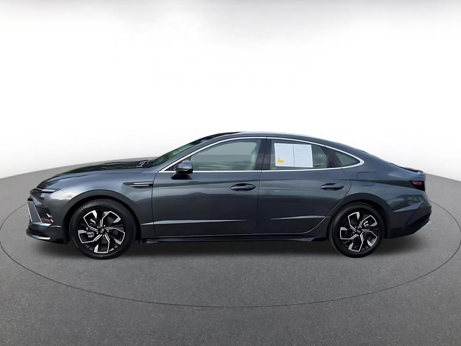 Thumbnail: 2025 Hyundai Sonata - 10