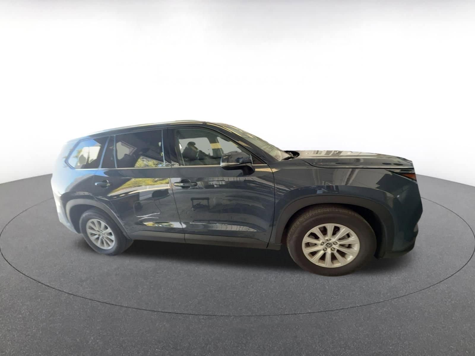 Thumbnail: 2025 Toyota Grand Highlander - 2