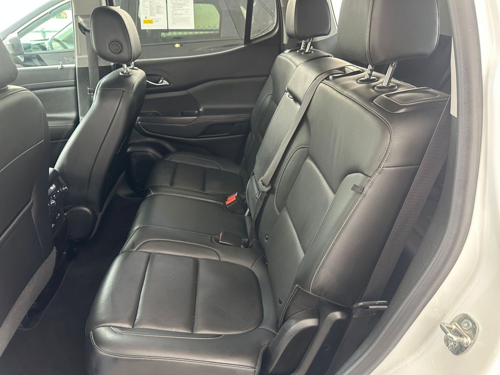 Thumbnail: 2023 GMC Acadia - 25