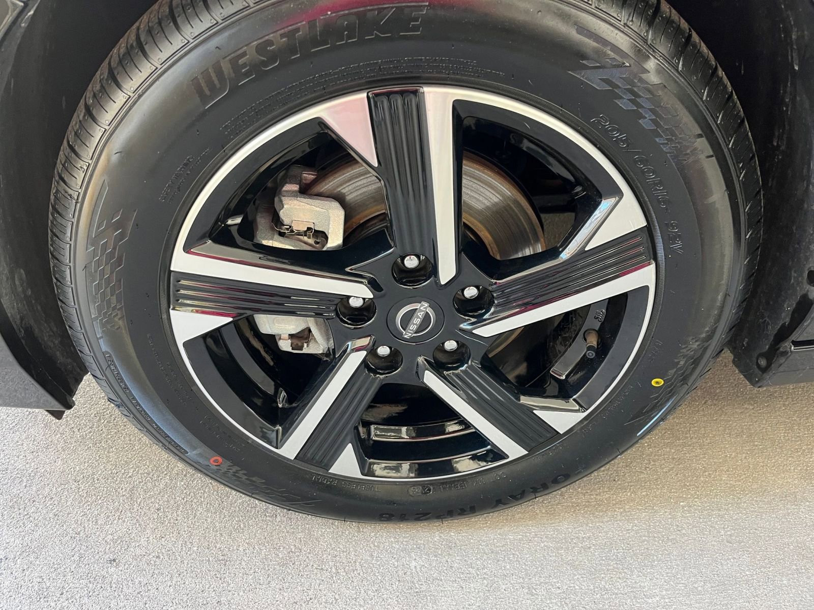 Thumbnail: 2025 Nissan Sentra - 30