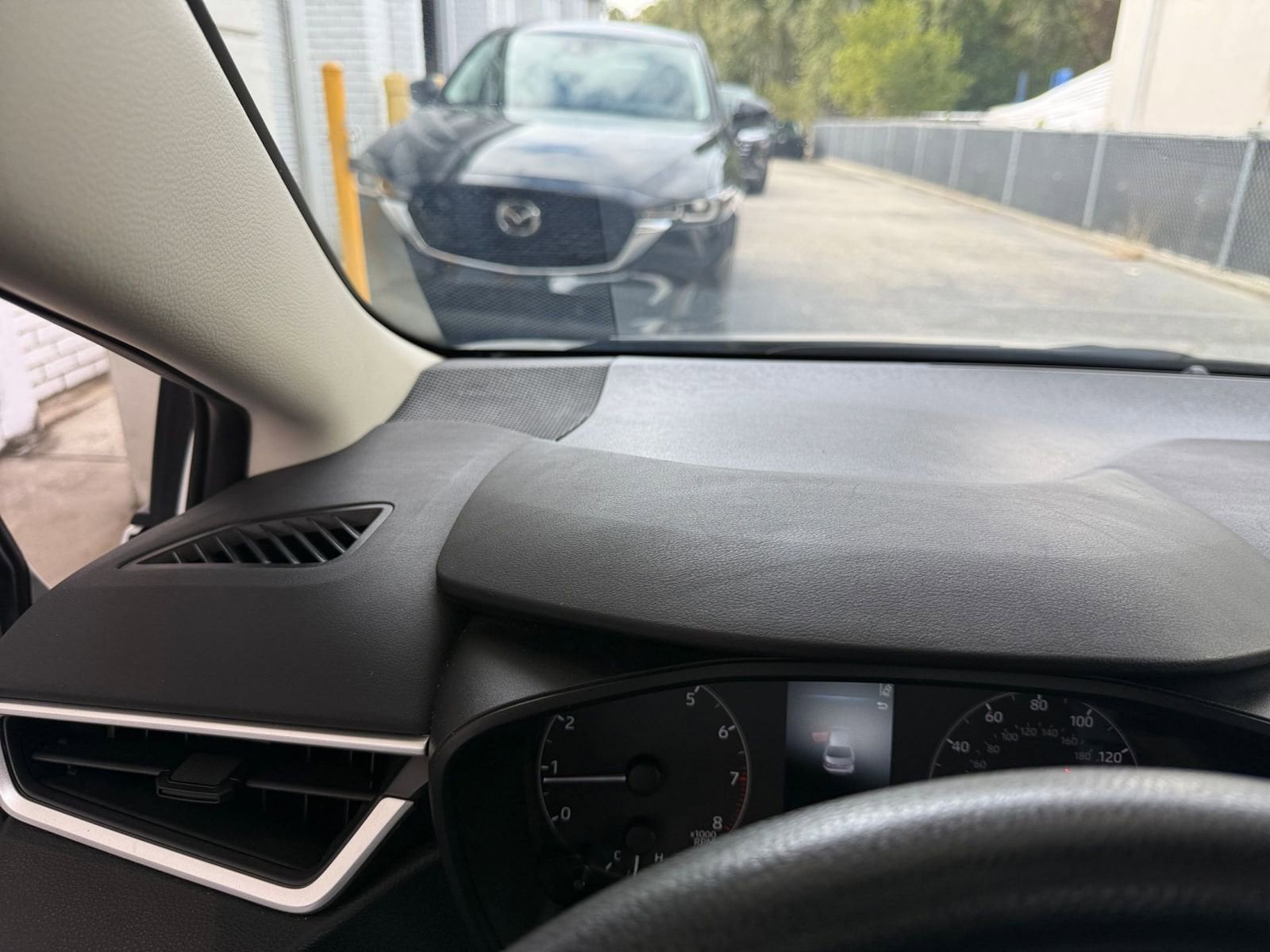 Thumbnail: 2025 Toyota Corolla - 34