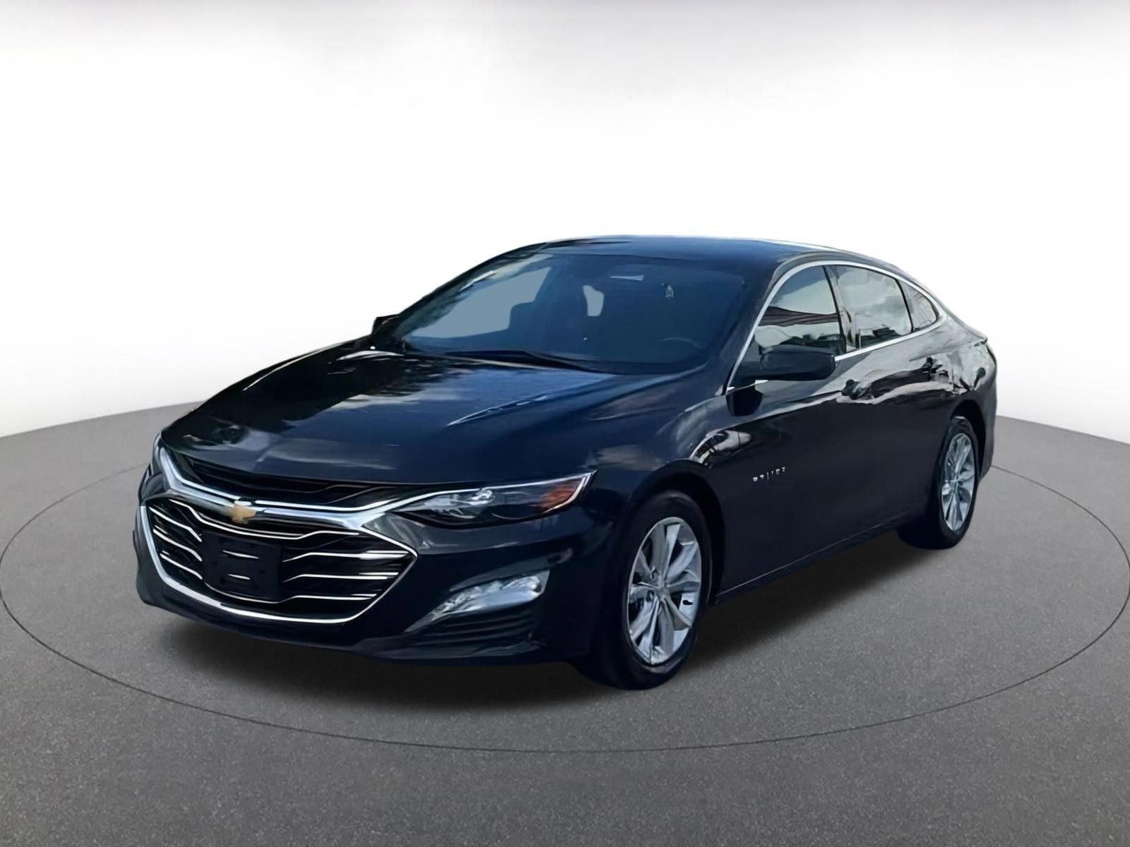 Thumbnail: 2023 Chevrolet Malibu - 6