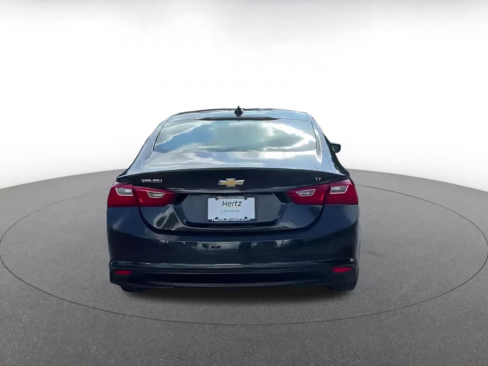 Thumbnail: 2023 Chevrolet Malibu - 12