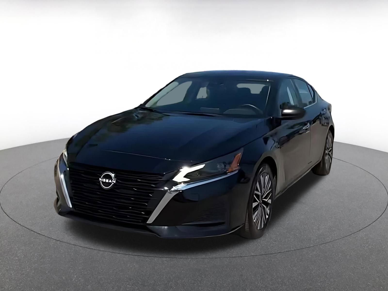 Thumbnail: 2025 Nissan Altima - 4