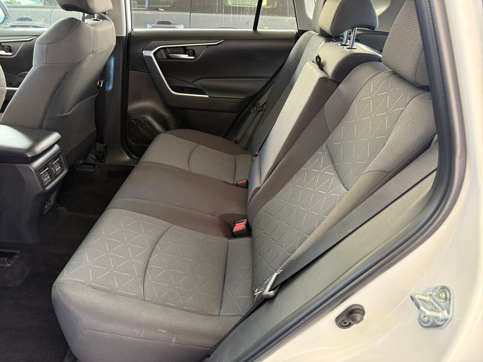 Thumbnail: 2025 Toyota RAV4 - 27