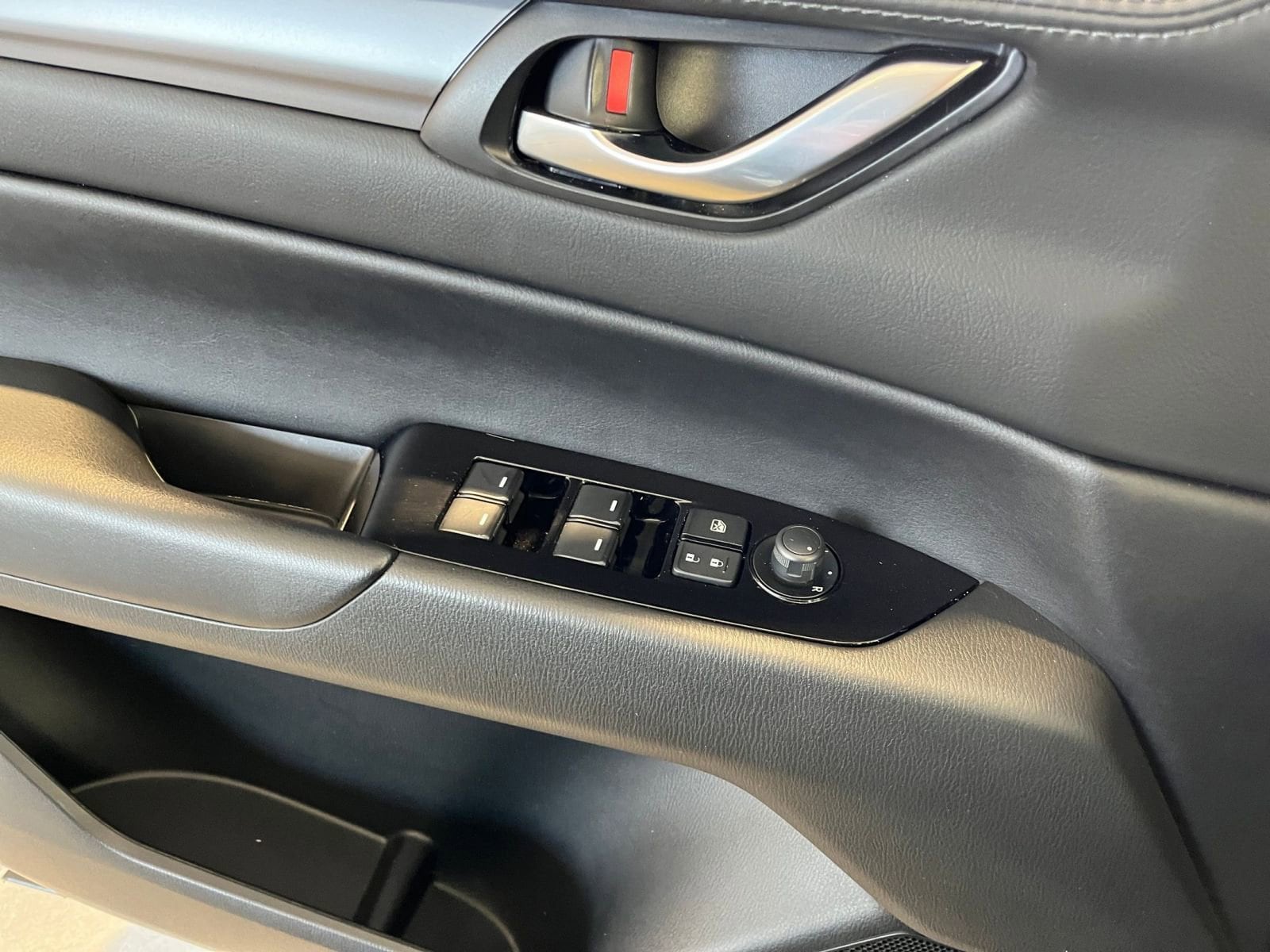 Thumbnail: 2025 Mazda CX-5 - 20