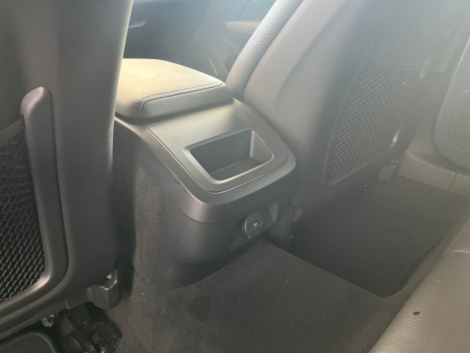 Thumbnail: 2025 Volvo S60 - 24