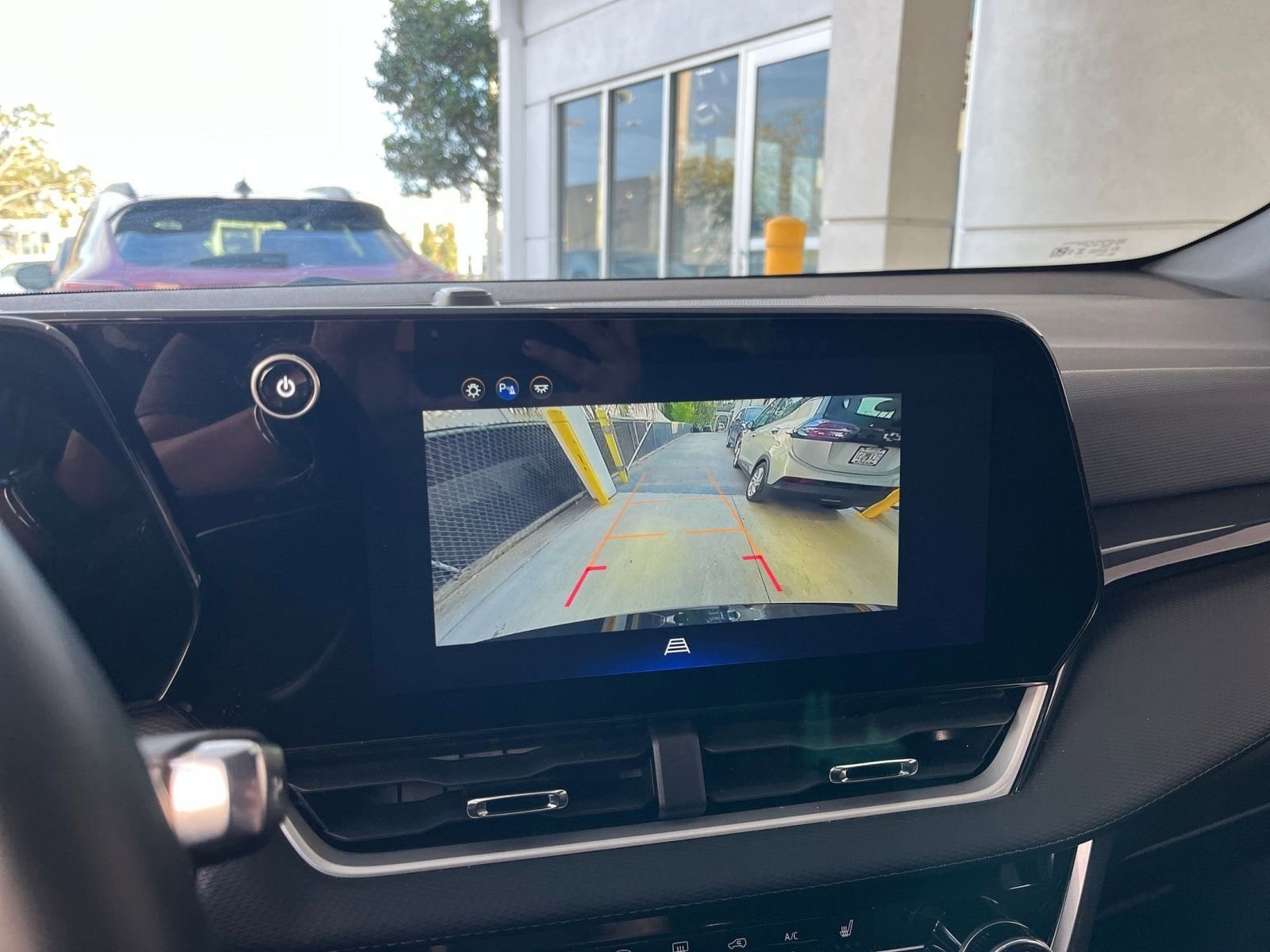 Thumbnail: 2025 Chevrolet Equinox - 17