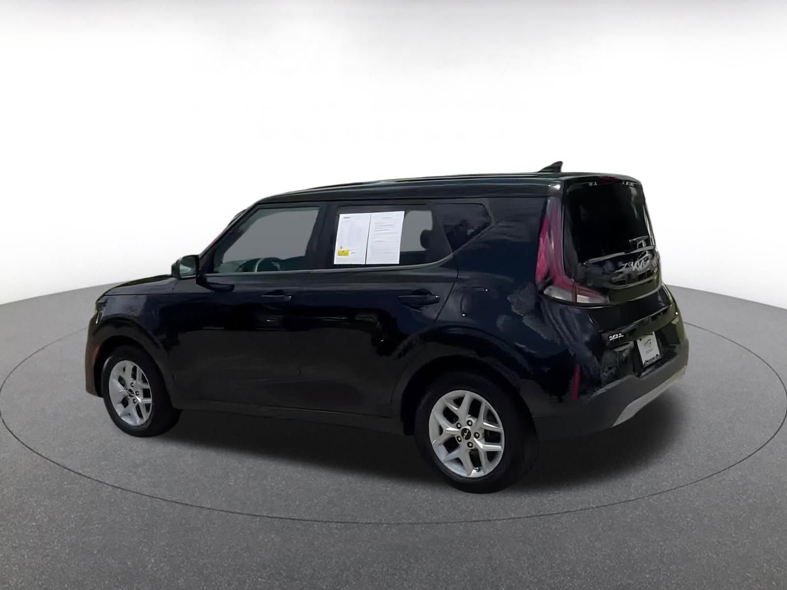 Thumbnail: 2023 Kia Soul - 10