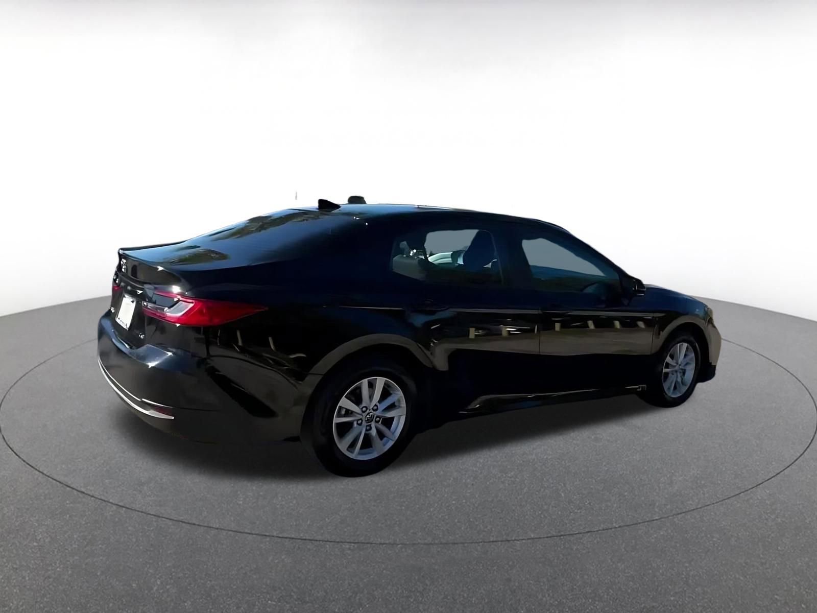 Thumbnail: 2025 Toyota Camry - 14