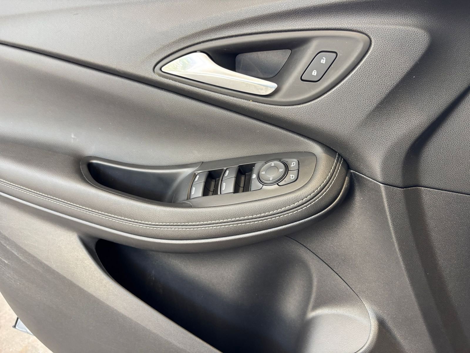 Thumbnail: 2025 Buick Encore GX - 18