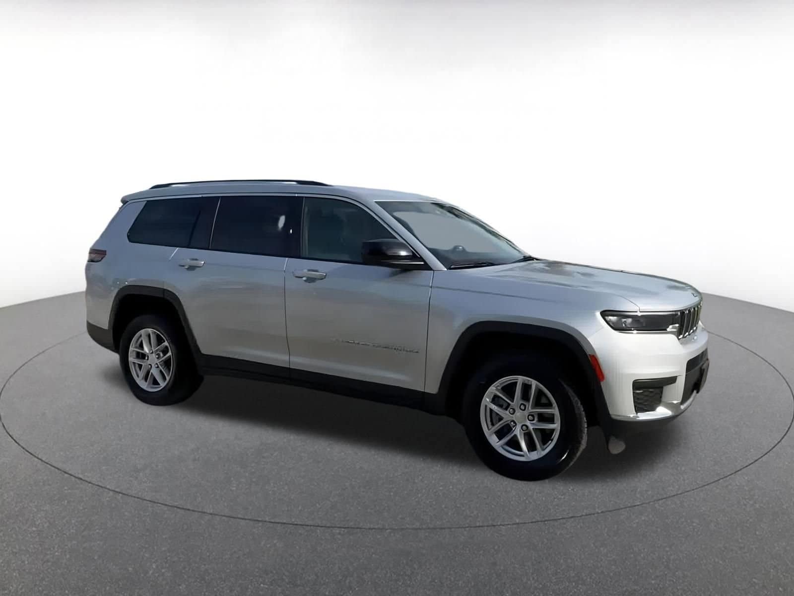 Thumbnail: 2023 Jeep Grand Cherokee - 2