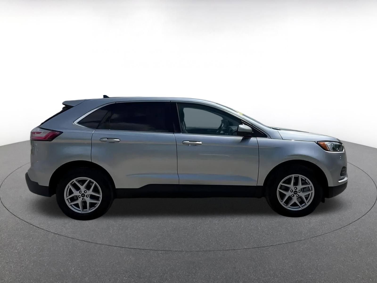 Thumbnail: 2024 Ford Edge - 16
