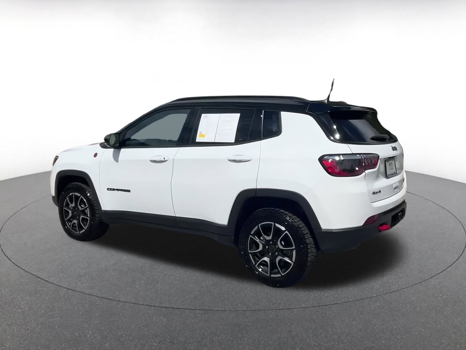 Thumbnail: 2025 Jeep Compass - 9