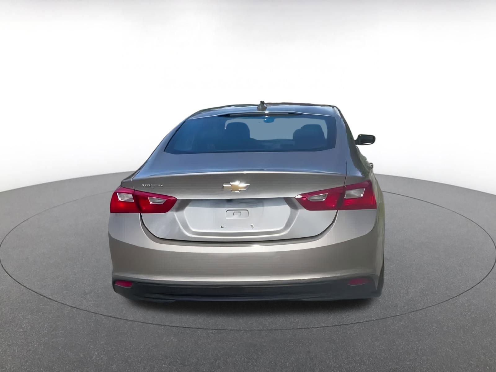 Thumbnail: 2024 Chevrolet Malibu - 12
