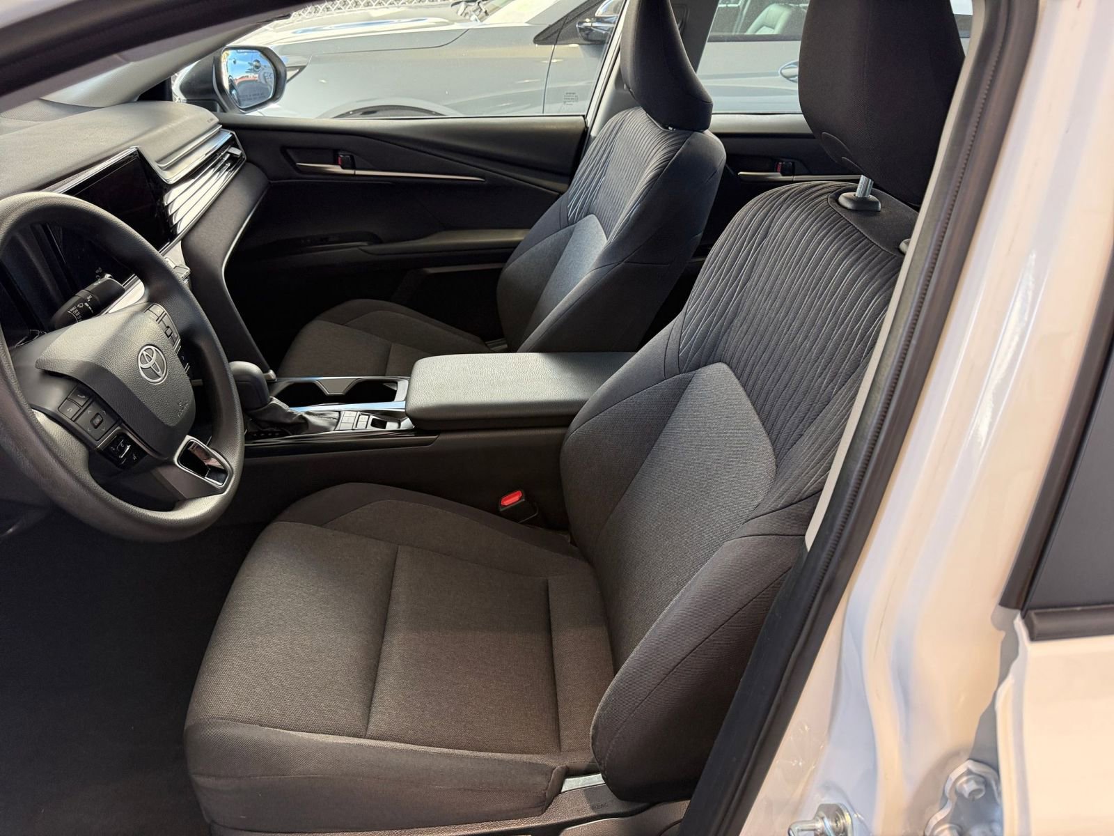 Thumbnail: 2025 Toyota Camry - 27