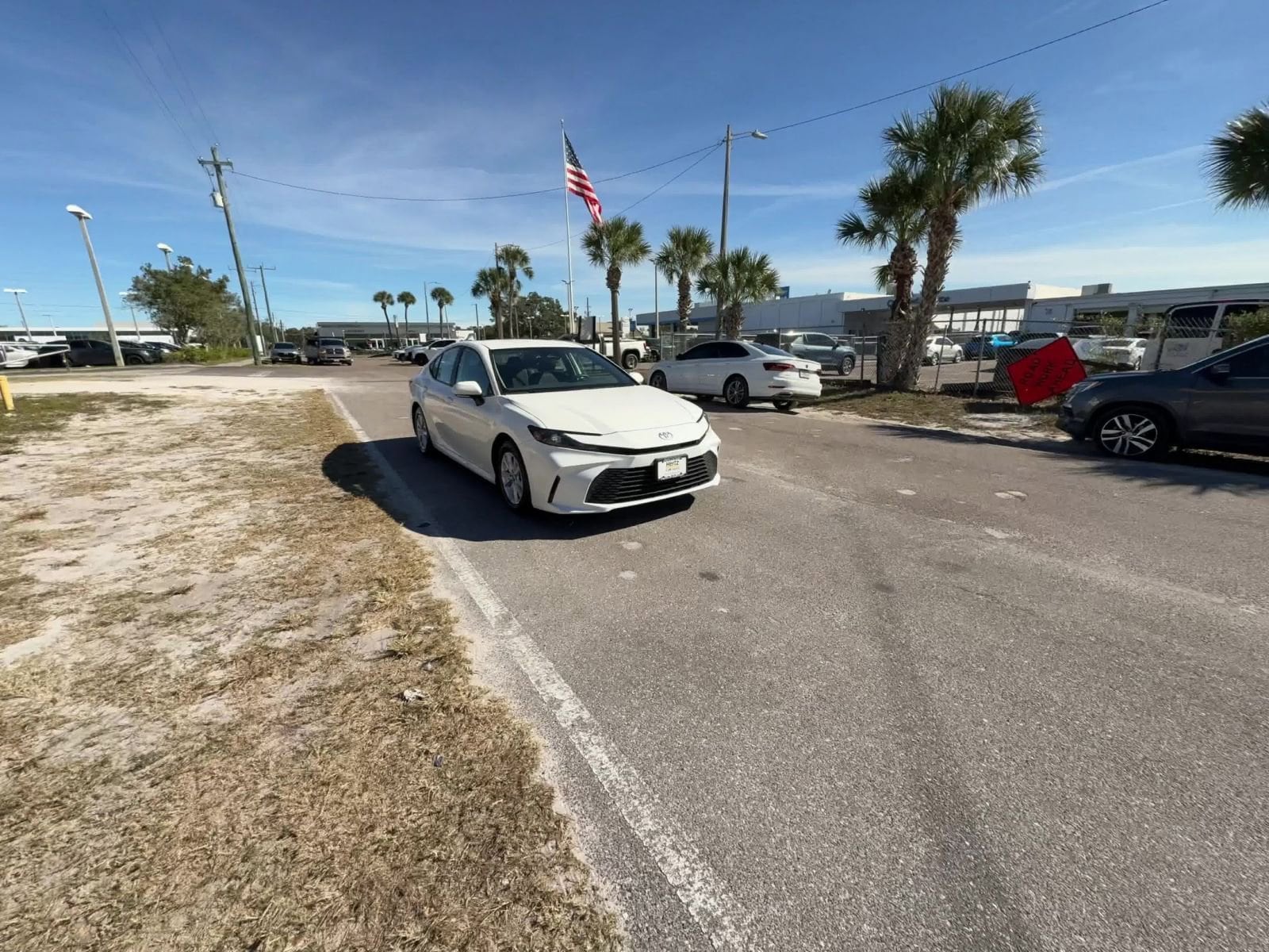 Thumbnail: 2025 Toyota Camry - 16