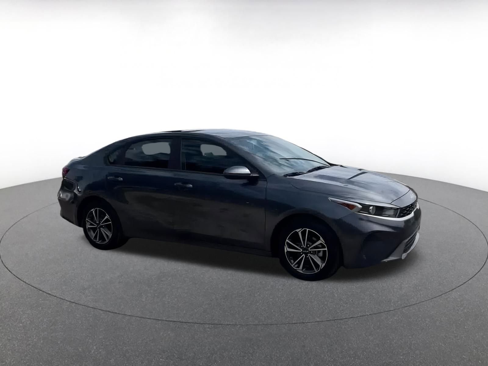 Thumbnail: 2024 Kia Forte - 2