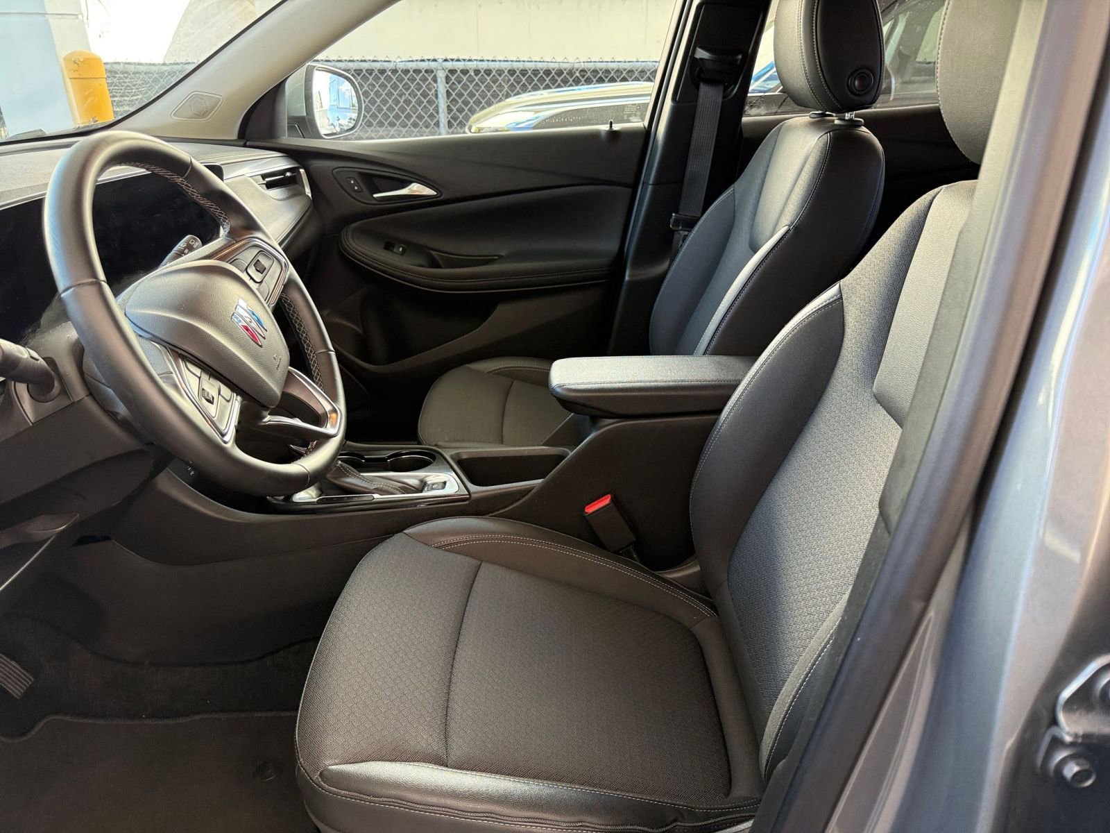 Thumbnail: 2025 Buick Encore GX - 27