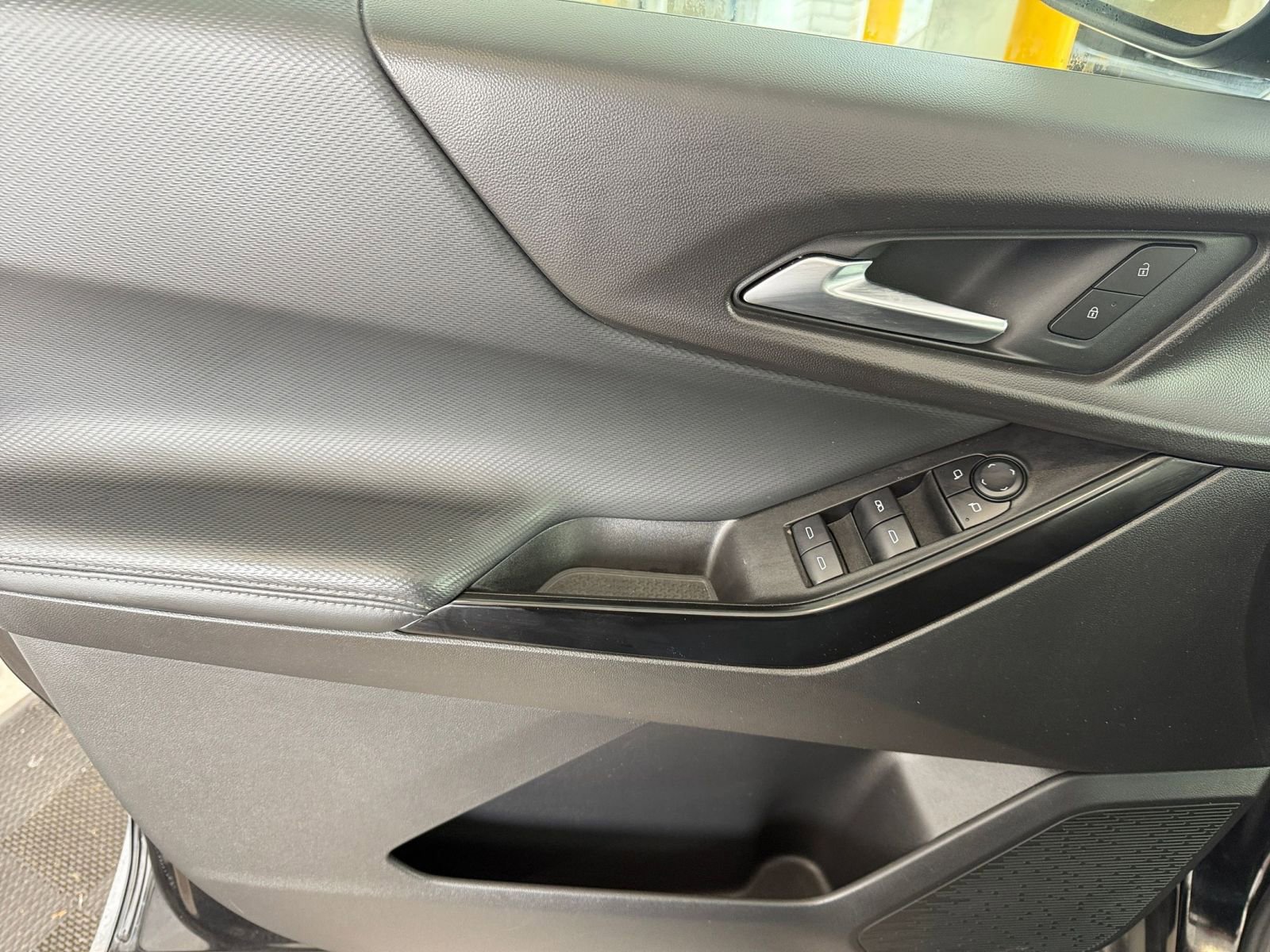 Thumbnail: 2025 Chevrolet Equinox - 20