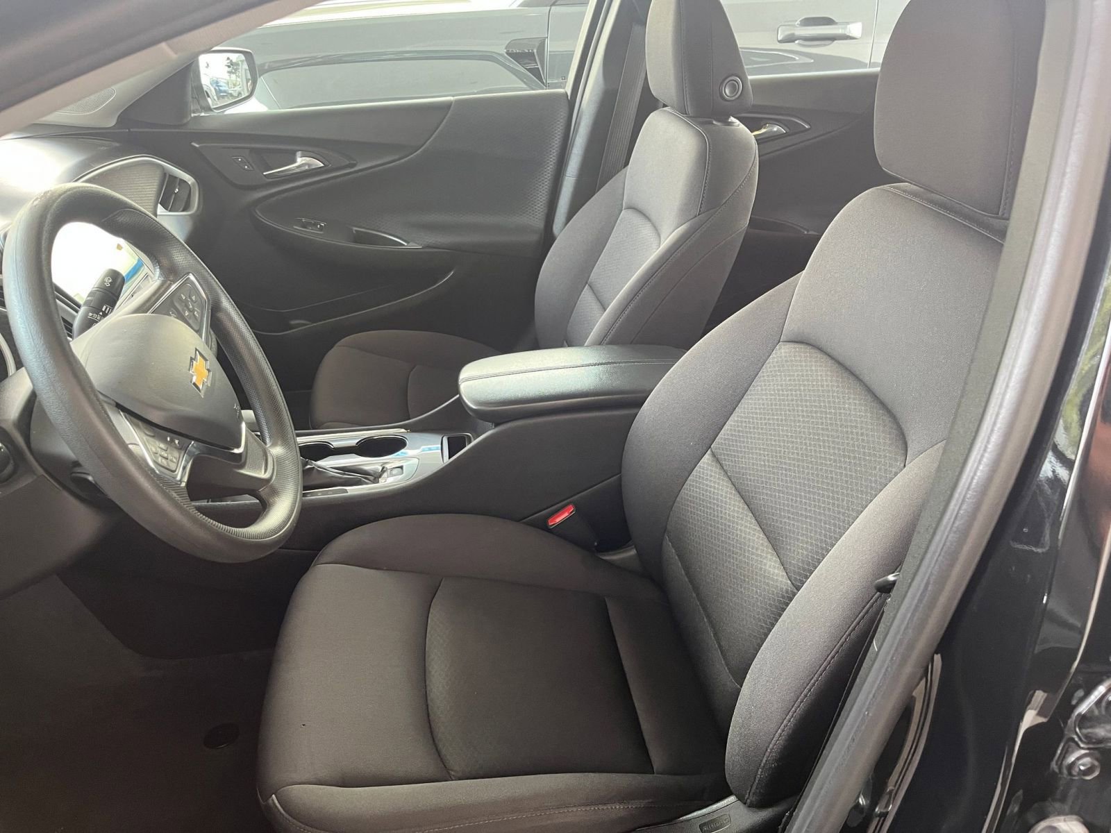 Thumbnail: 2023 Chevrolet Malibu - 27