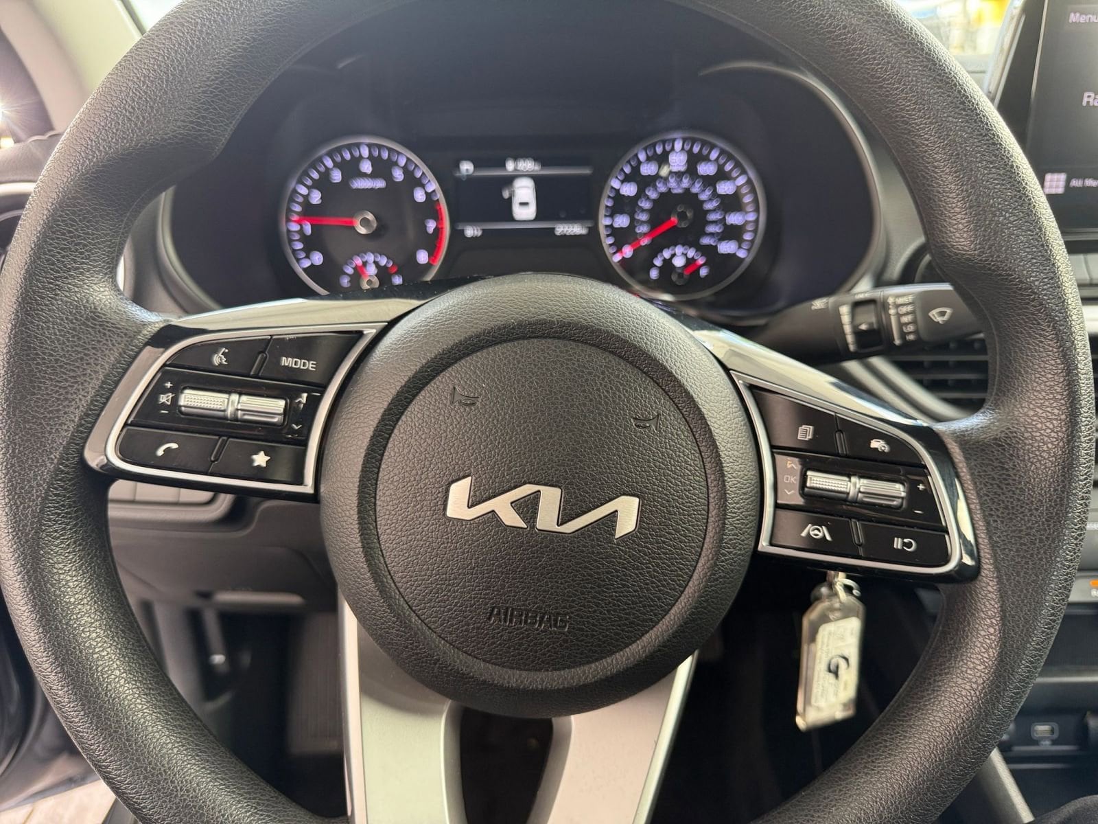 Thumbnail: 2024 Kia Forte - 28