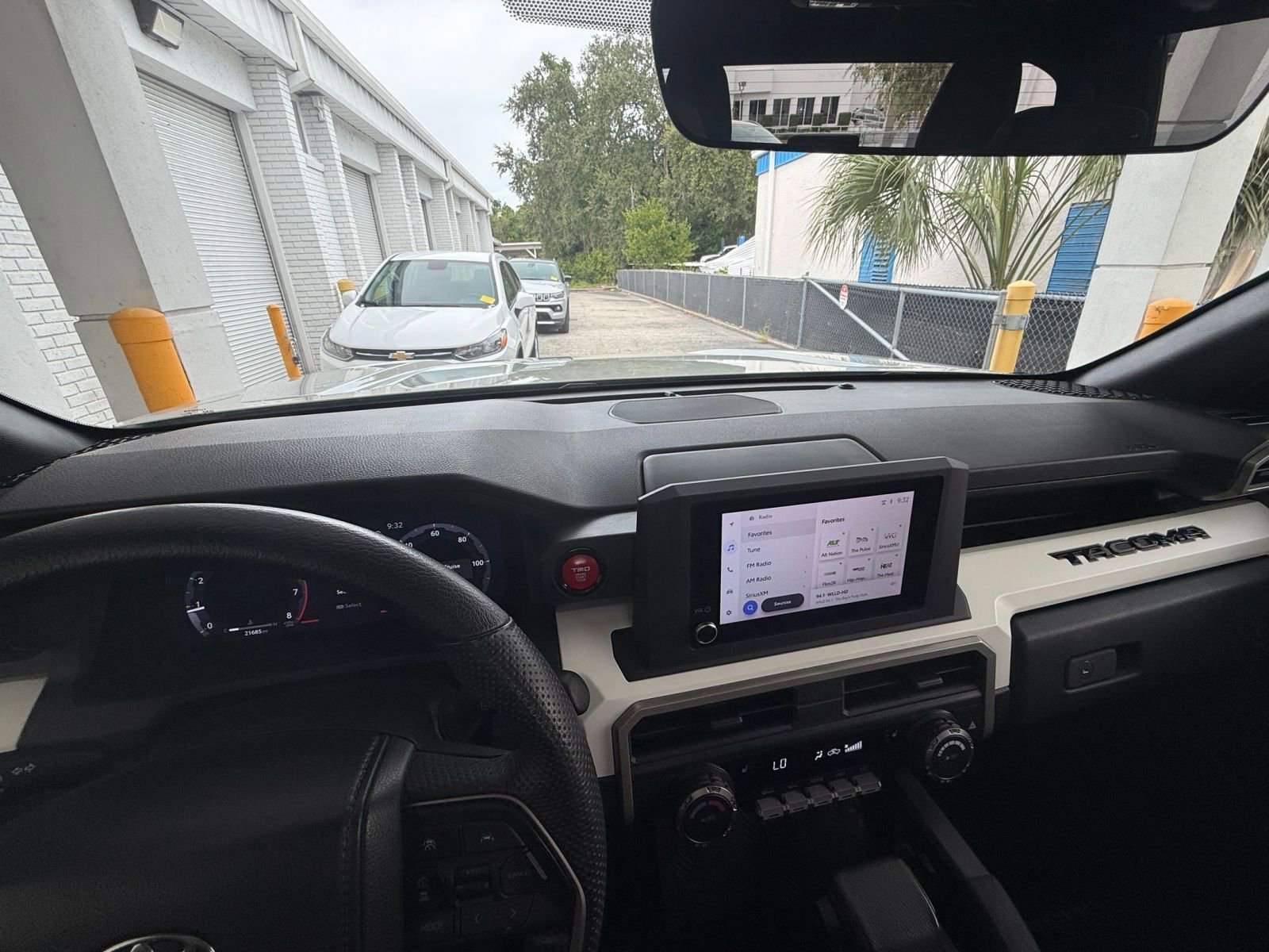 Thumbnail: 2024 Toyota Tacoma - 32