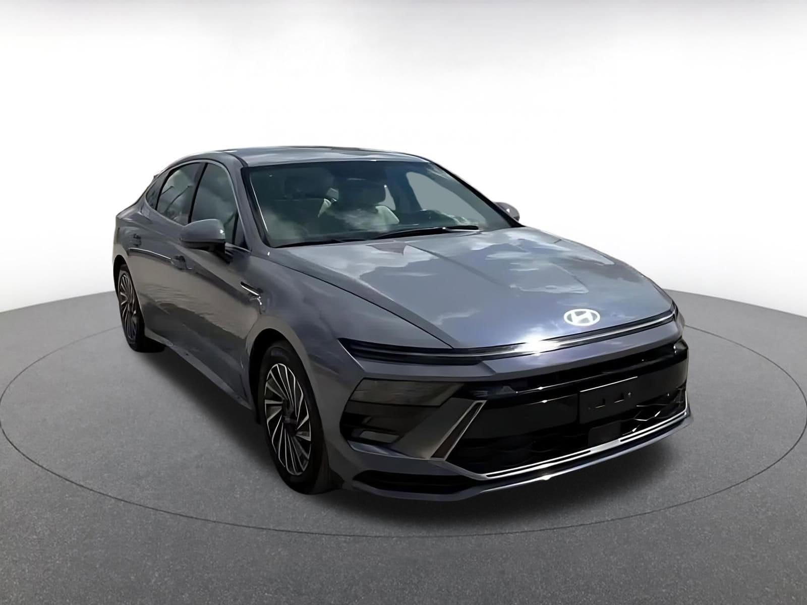 Thumbnail: 2025 Hyundai Sonata - 3