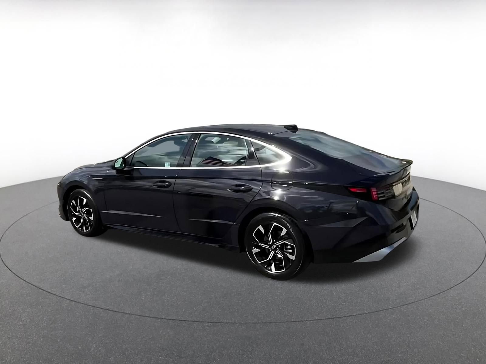 Thumbnail: 2025 Hyundai Sonata - 10