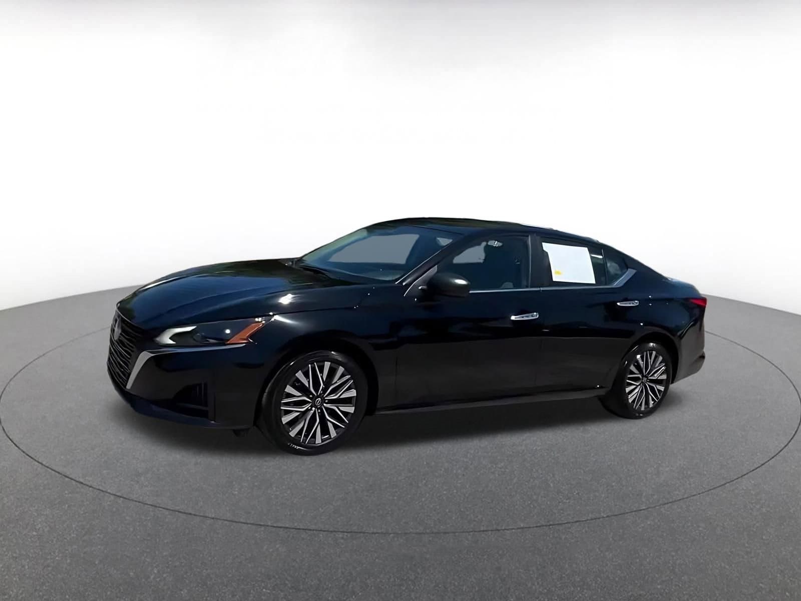 Thumbnail: 2025 Nissan Altima - 7