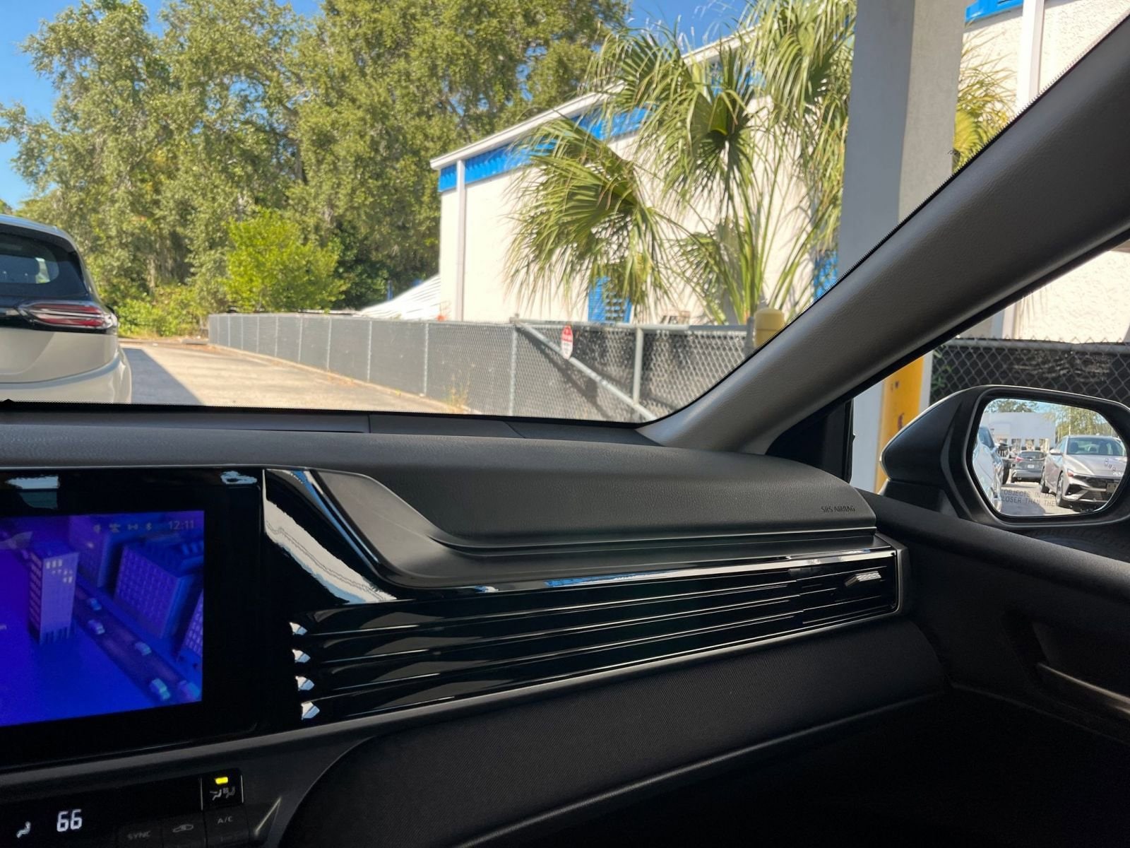 Thumbnail: 2025 Toyota Camry - 35