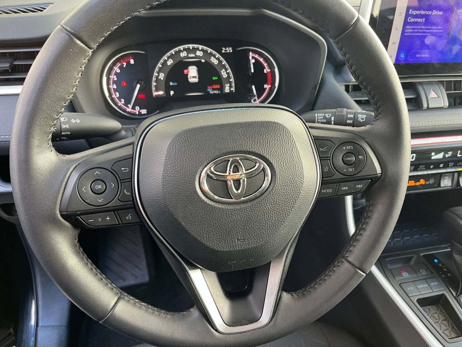 Thumbnail: 2025 Toyota RAV4 - 29