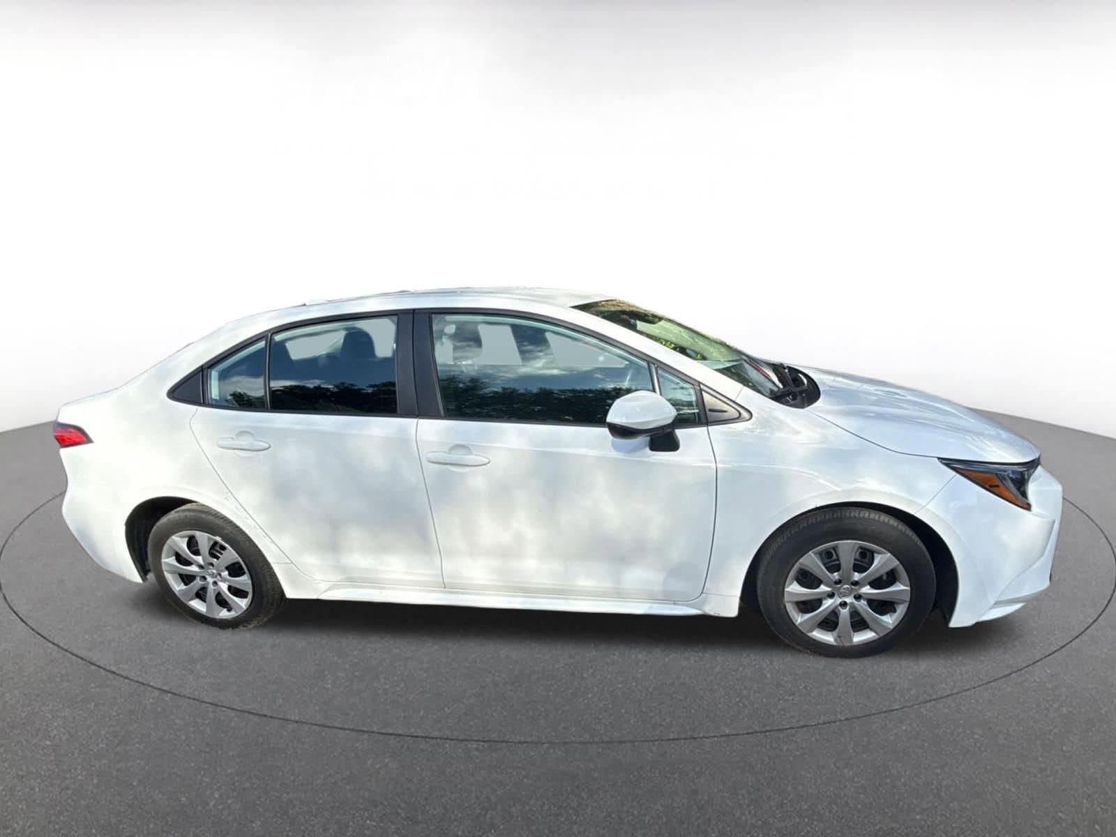 Thumbnail: 2025 Toyota Corolla - 8
