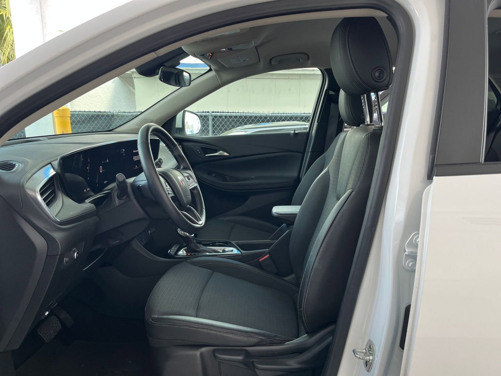 Thumbnail: 2025 Buick Encore GX - 27