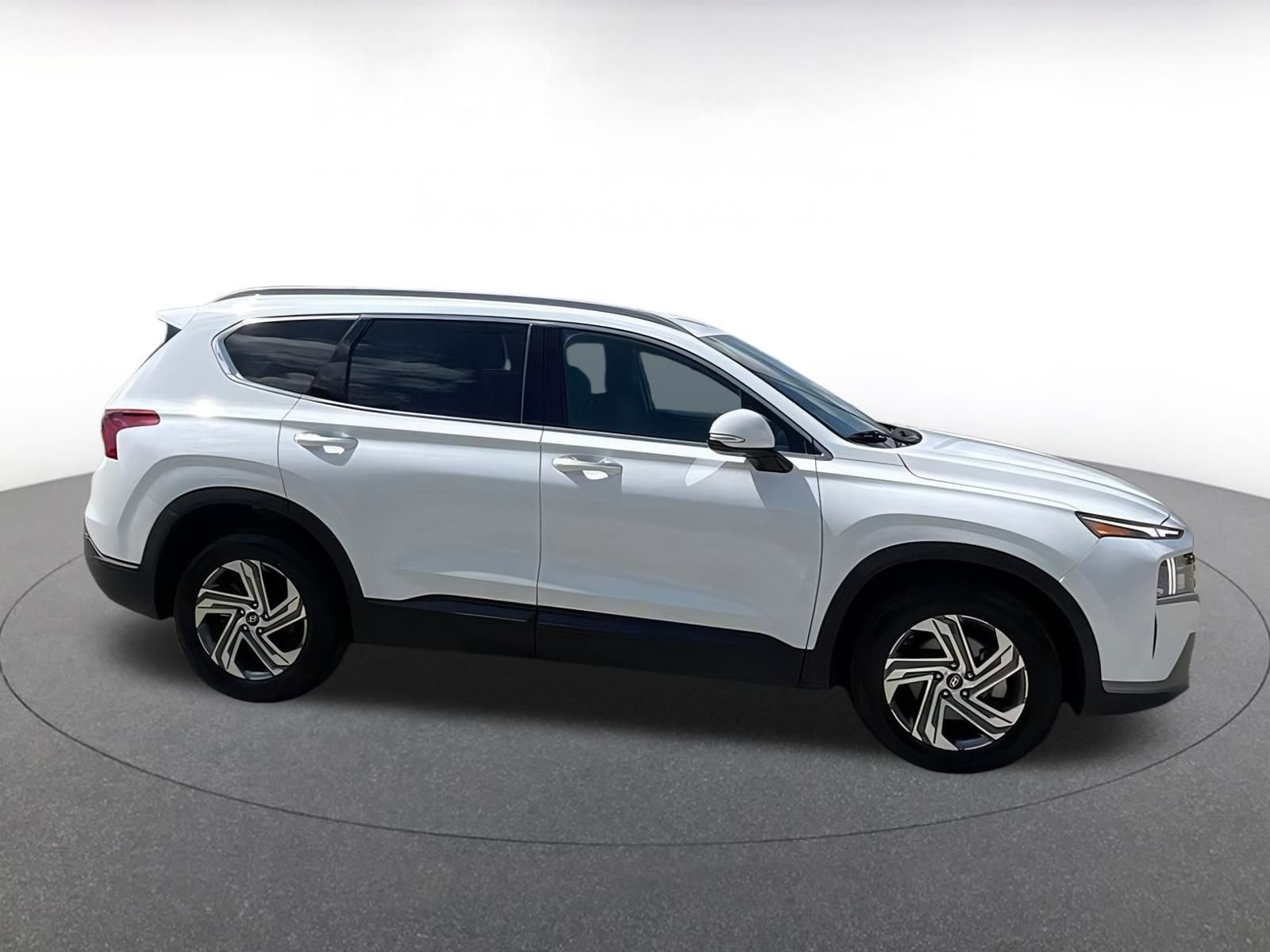 Thumbnail: 2023 Hyundai Santa Fe - 13