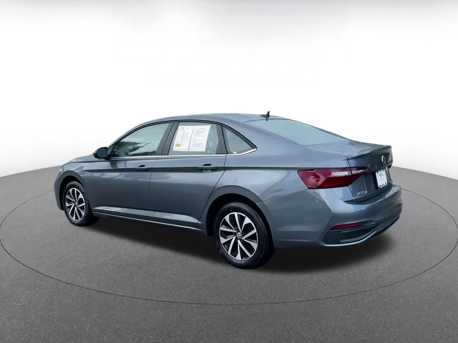 Thumbnail: 2024 Volkswagen Jetta - 10