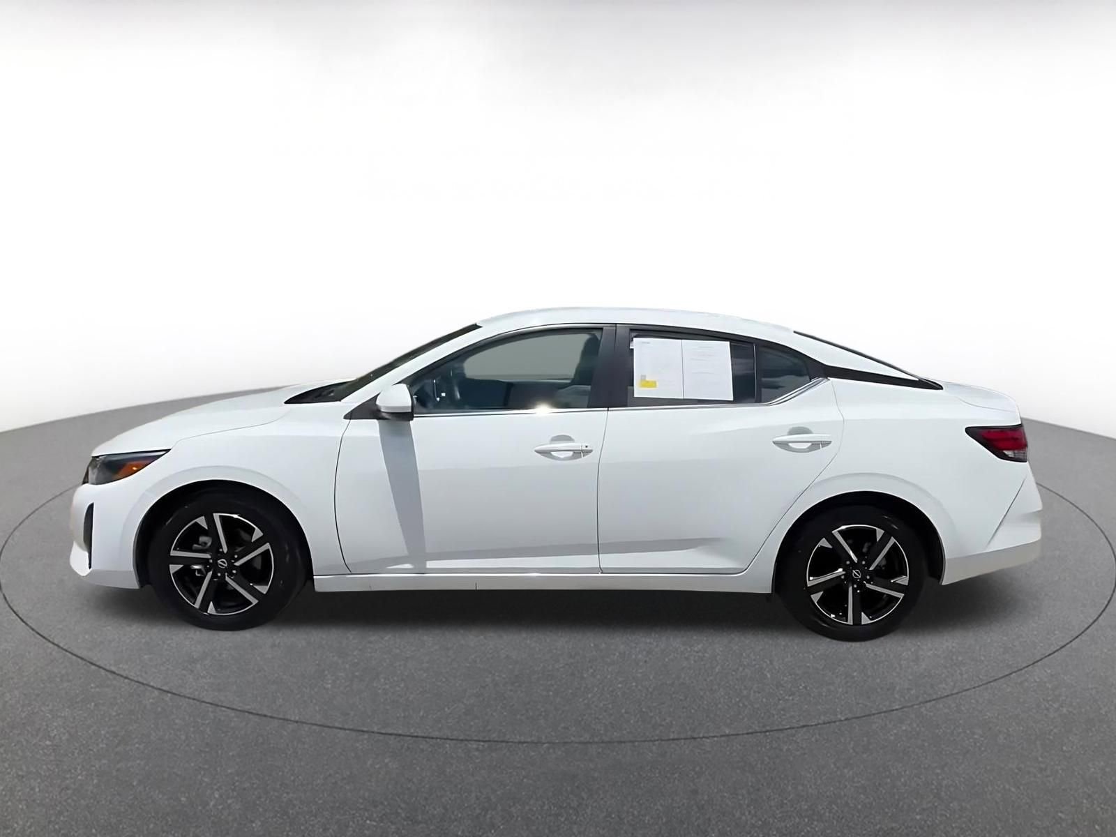 Thumbnail: 2025 Nissan Sentra - 9