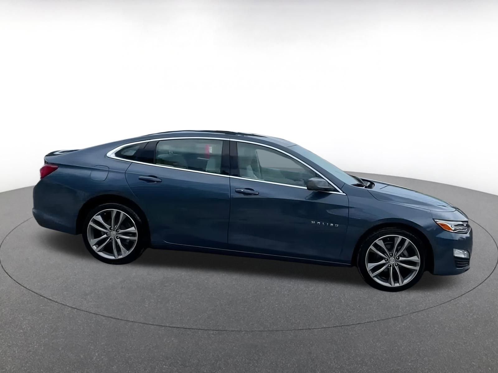 Thumbnail: 2024 Chevrolet Malibu - 16