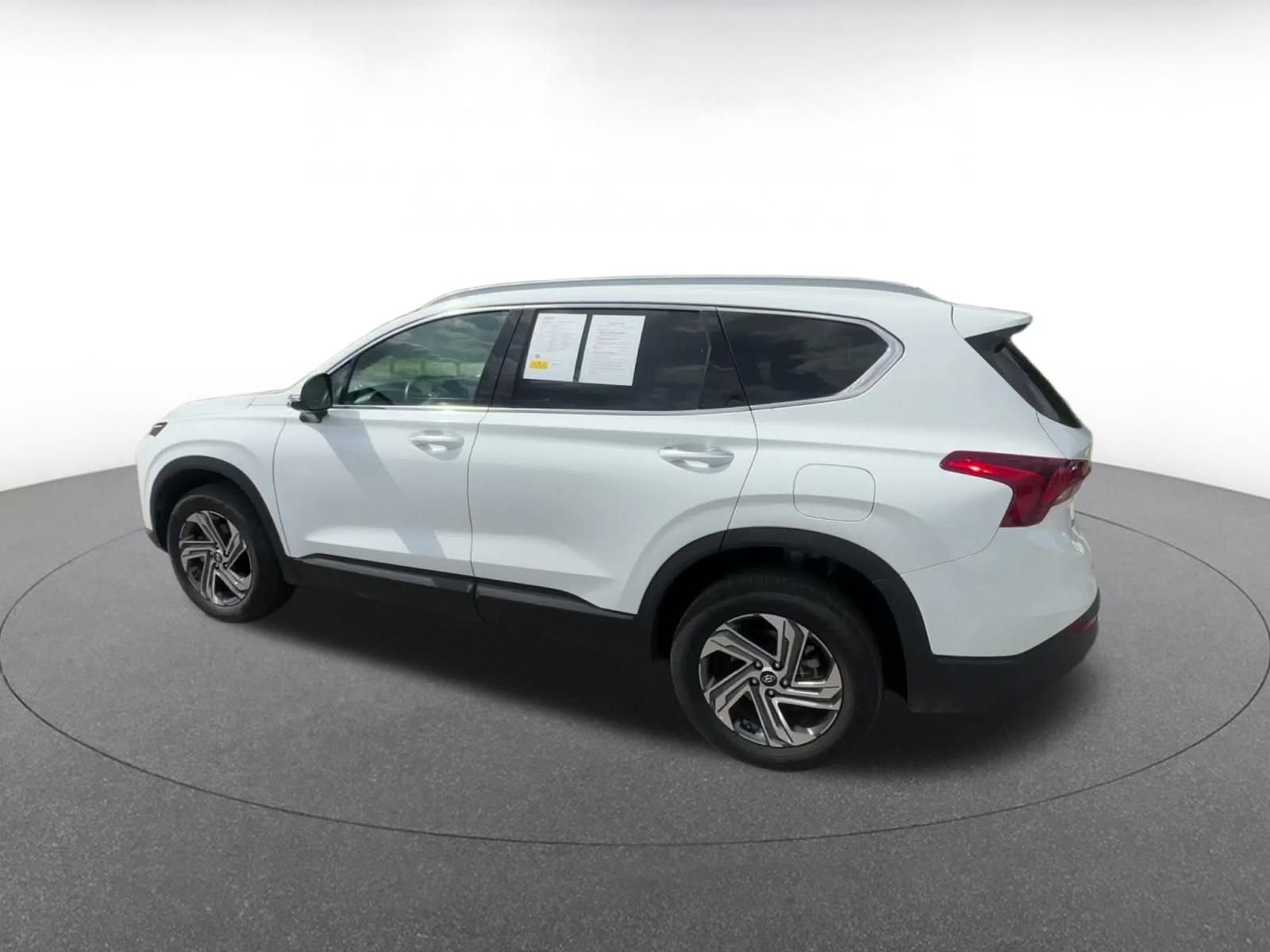 Thumbnail: 2023 Hyundai Santa Fe - 10