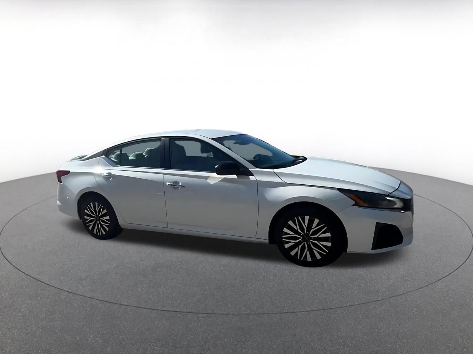 Thumbnail: 2025 Nissan Altima - 2