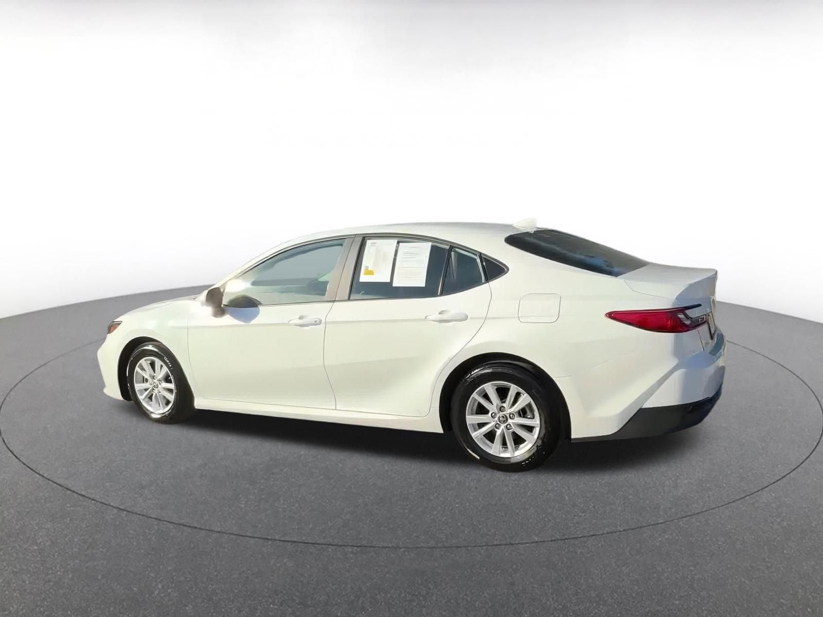 Thumbnail: 2025 Toyota Camry - 9